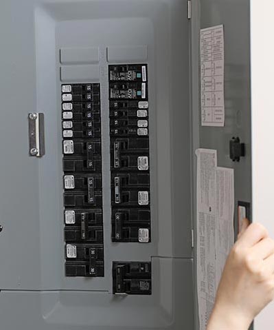 circuit breaker panel repair